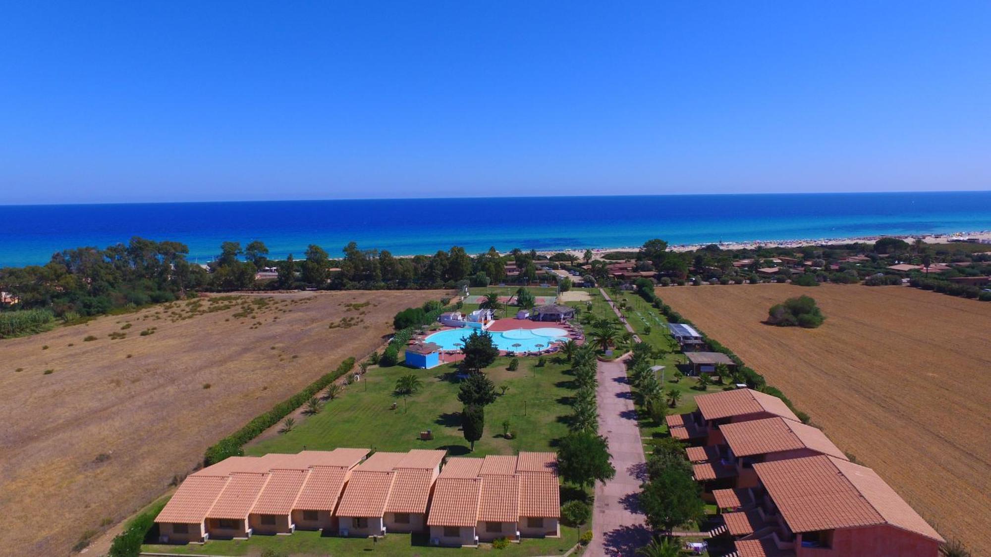 Rey Beach Club Monte Nai Esterno foto